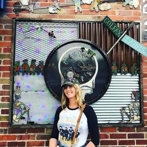 Meet your Posher, Laura